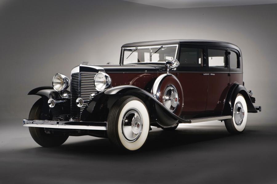  Marmon Sixteen Limousine by LeBaron 1931 года  (фото 1 из 18)